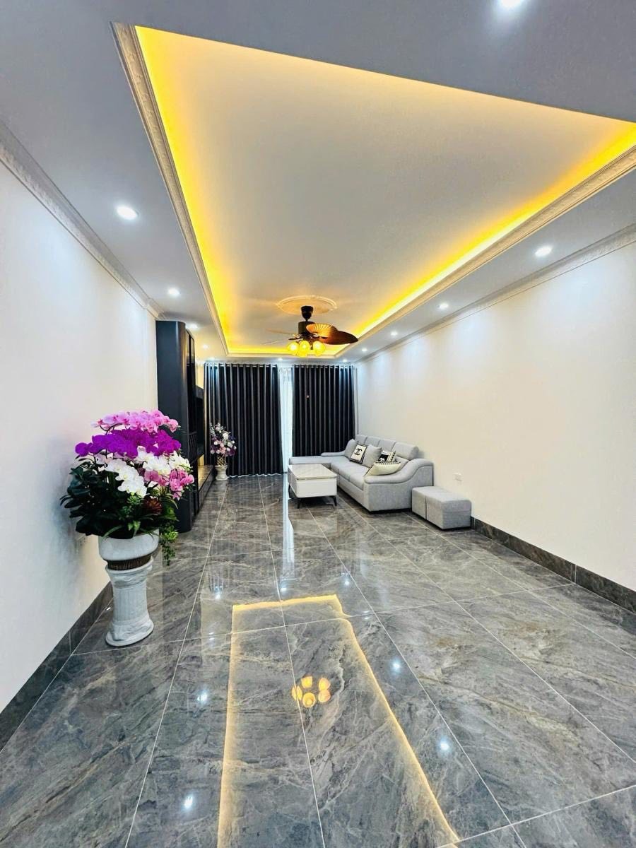 Siêu phẩm phân lô Lê Trọng Tấn: 42m2 x 6T, Thang Máy, 10 tỷ