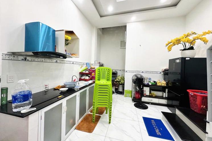 Nhà đẹp 2 tầng 35m2, Vuông – Thống Nhất QV