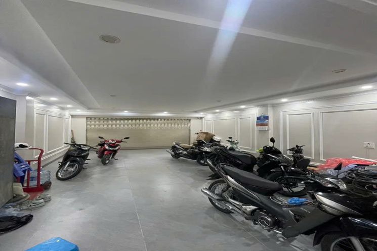 HOA HẬU 8 TẦNG Phố Bát Khối 60M2 Mặt tiền 5m X  20.5 tỷ Long Biên