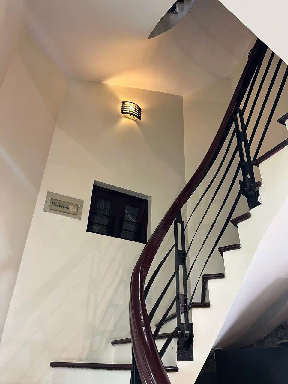 Bán Nhà Biệt Thự Pháp Cổ Đống Đa - View Đẹp, Vị Trí Trung Tâm, Giá Tốt