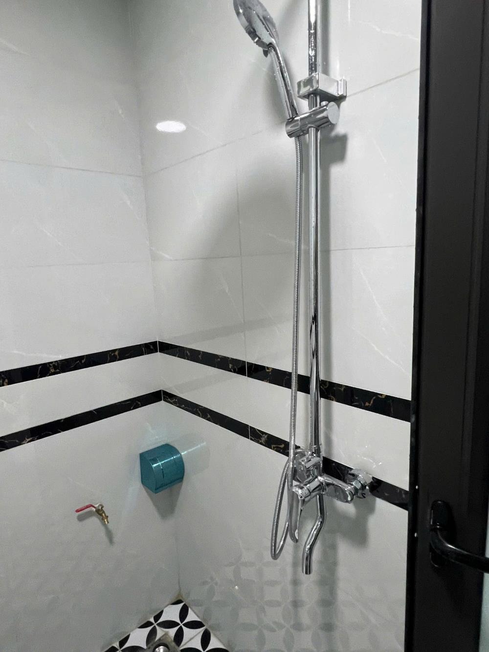 Chỉ 4.5 tỷ - Sở hữu Ngay Nhà Mới Xây 4 Tầng 1 Tum, Vị Trí Đắc Địa Động Lãm