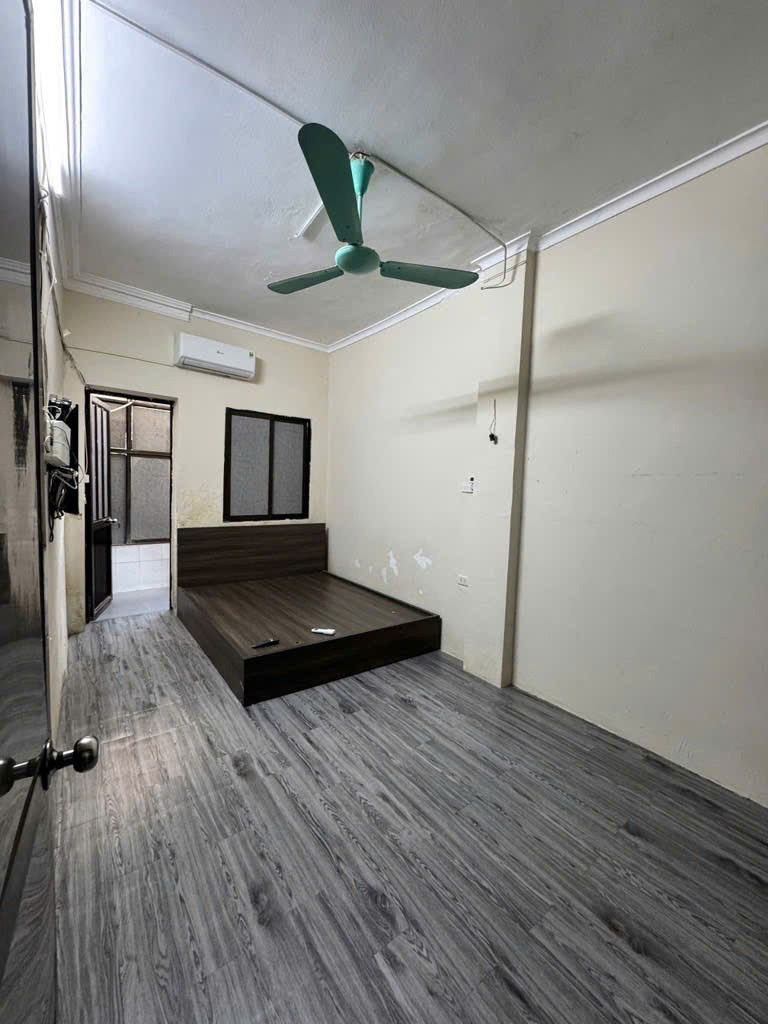 Bán nhà riêng Ba Đình, Hà Nội - 23m2, 8.5 tỷ - Ô tô đỗ cửa, Kinh doanh tốt