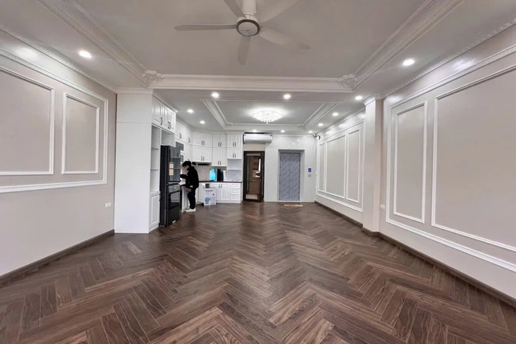 HOA HẬU 8 TẦNG Phố Bát Khối 60M2 Mặt tiền 5m X  20.5 tỷ Long Biên