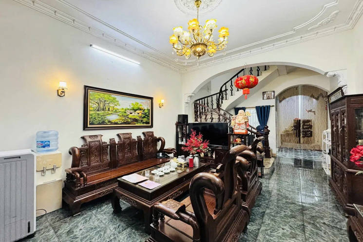 NHÀ ĐẸP PHÂN LÔ Ô TÔ CHÁNH- ĐỖ Phố  Bồ Đề 122 m2 X 4 tầng X 21.2 tỷ Long Biên
