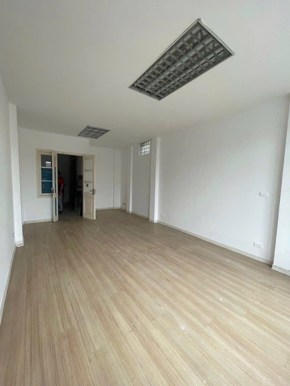 Nhà 4 Tầng, 45m2, Gần UBND Hoài Đức, Giá 4.5 Tỷ