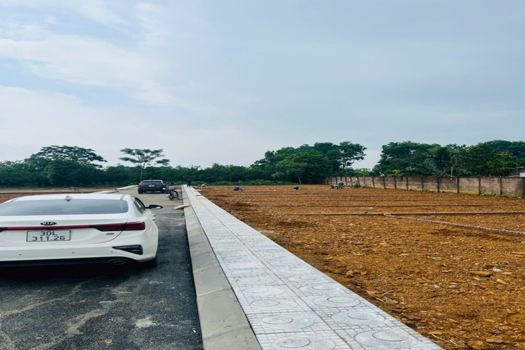 Đất nền Láng Hòa Lạc 100m2 giá 2.6 tỷ – gần trạm y tế, trường học, khu dân cư đông  Nguyễn Hùng BĐS