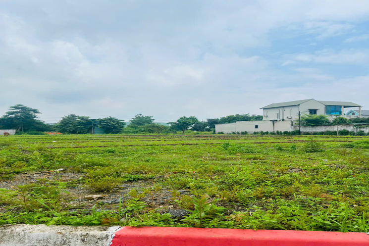Đất nền Láng Hòa Lạc 100m2 giá 2.6 tỷ – gần trạm y tế, trường học, khu dân cư đông  Nguyễn Hùng BĐS
