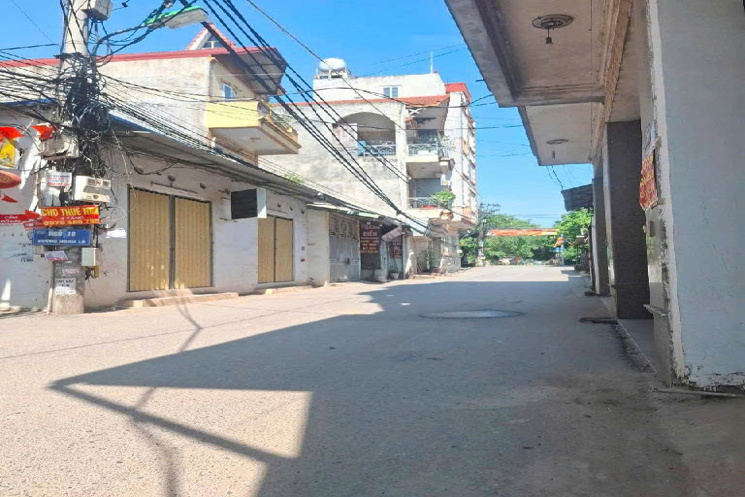 BÁN ĐẤT TẶNG NHÀ 2 TẦNG TẠI YÊN LÔ - YÊN NGHĨA HÀ ĐÔNG DT842. NHỈNH 12 TỶ