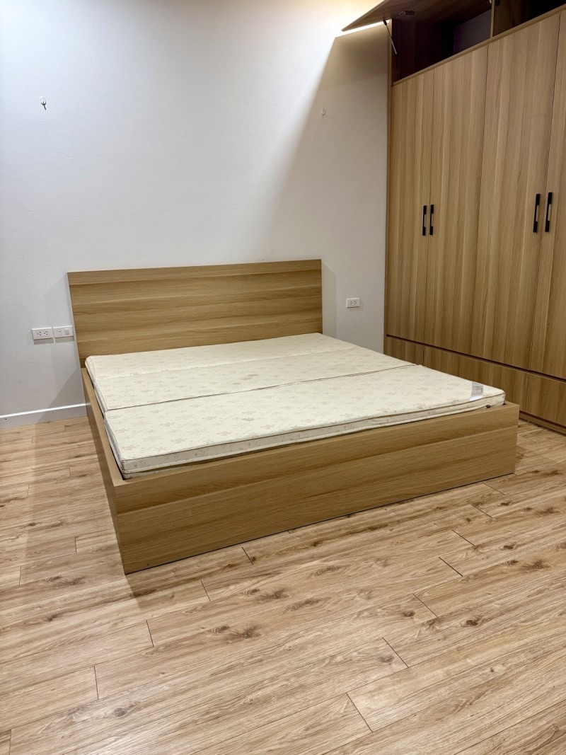 Bán nhà Thạch Bàn, Long Biên - 3 Tầng, Mặt Tiền 5.9m, Ô Tô Tránh - 17 Tỷ