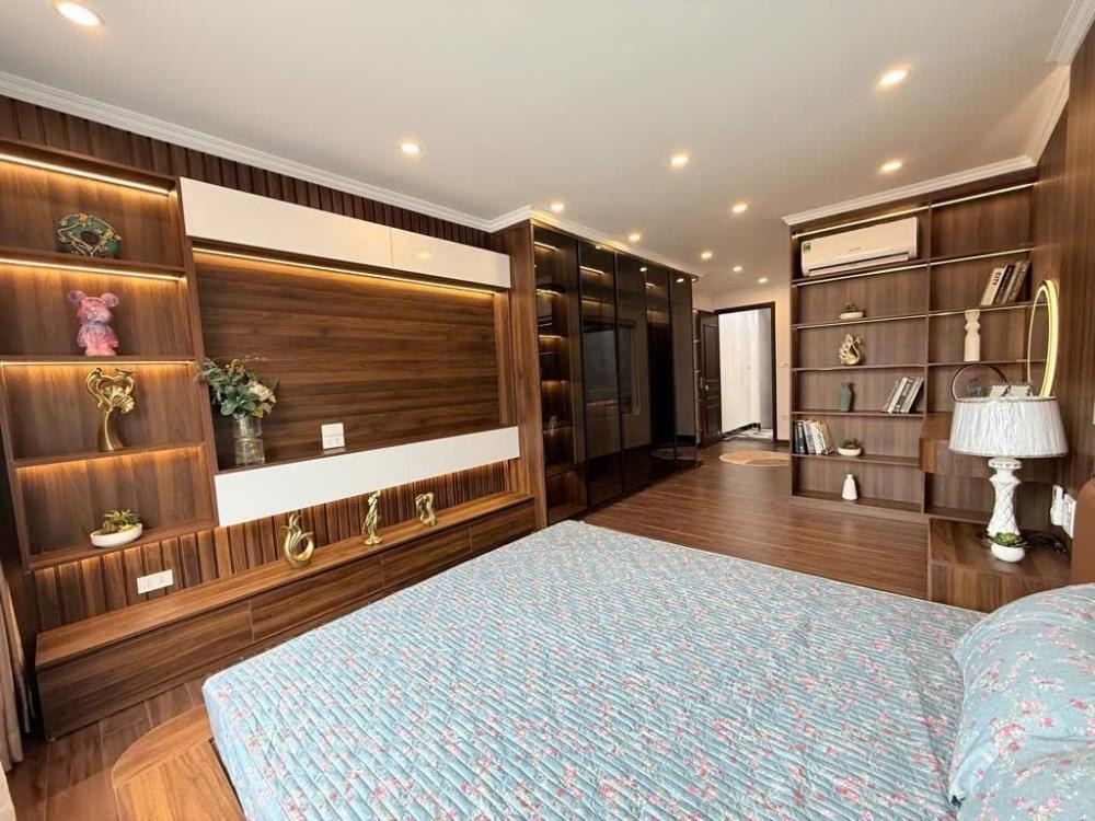 Nhà 6 Tầng Thang Máy, Nội Thất 5 Sao, Vị Trí Vàng Ba Đình - Giá 1x Tỷ