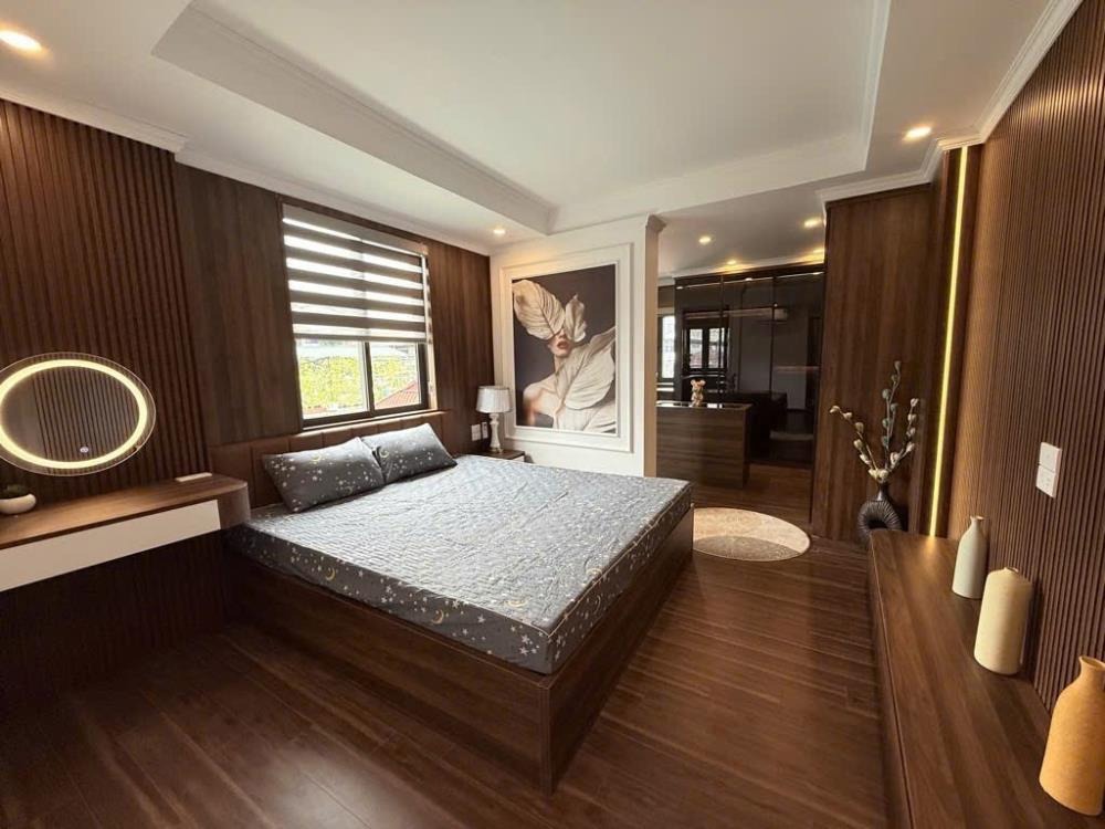 Nhà 6 Tầng Thang Máy, Nội Thất 5 Sao, Vị Trí Vàng Ba Đình - Giá 1x Tỷ