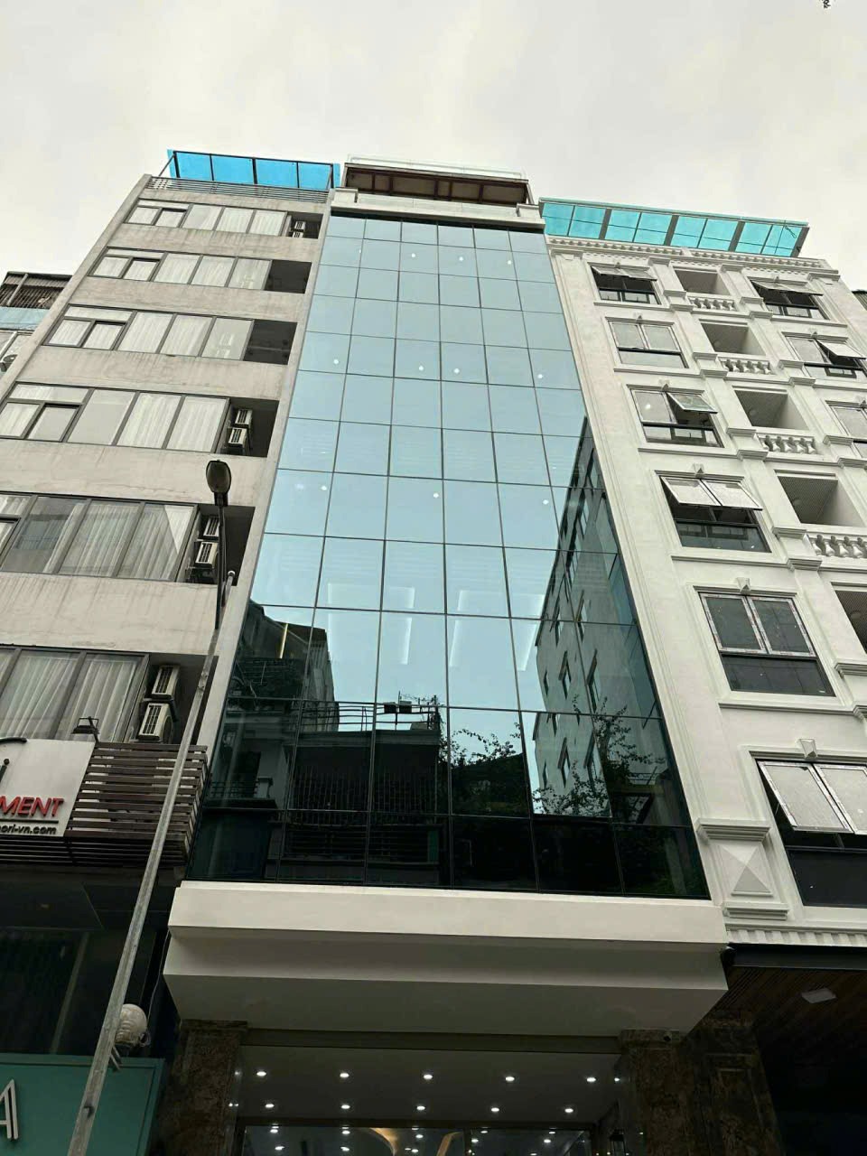 Bán Tòa Apartment Cao Cấp Mặt Phố - 110m2 - 7 Tầng - Giá 57 Tỷ