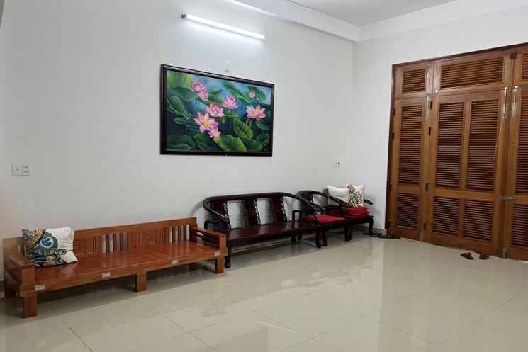Nhà 3 tầng, thiết kế hiện đai, chủ nhà cần thanh khoả nhanh