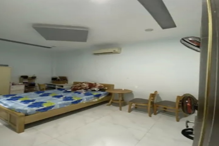 Nhà cấp 4 mặt tiền Nguyễn Văn Tố . DT:60m , ngang 5m