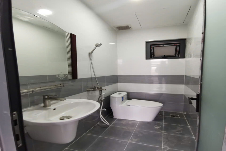 MẶT HẬU  LÊ TRỌNG TẤN, TÂN PHÚ - SỔ HỒNG RIÊNG, 6 PHÒNG ,  KHỦNG 72.7M2 - GIÁ NHỈNH  6 TỶ