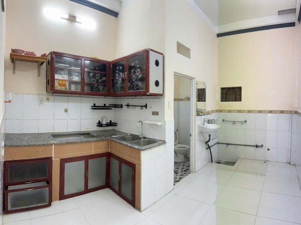 Giảm 200 Triệu: Nhà 2 Tầng, HXH, 36m2, Quận 12