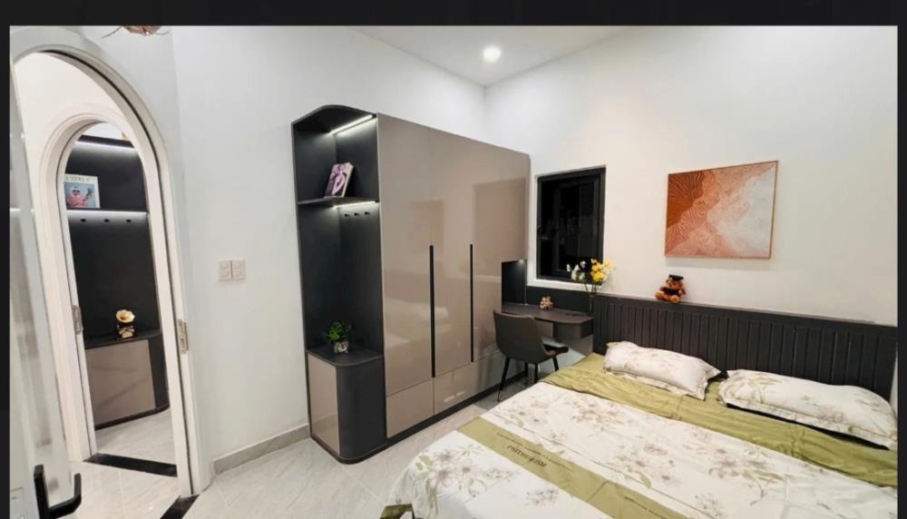 Bán Nhà Góc Quận Phú Nhuận, 3PN, Tầng Trệt, Giá 4.95 Tỷ - Vị Trí Đẹp