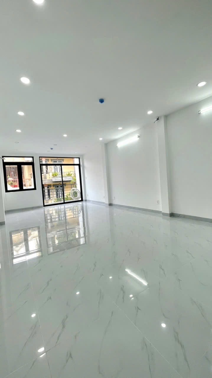 Cho Thuê Nhà Nguyên Căn Mặt Tiền Trần Não, Thủ Đức - 8 Phòng Ngủ, Vị Trí Đắc Địa