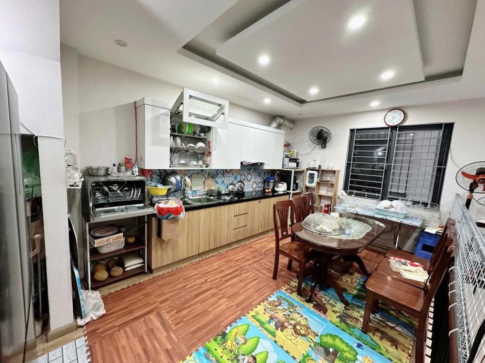 Nhà 5 Tầng, 56m², Giá 9.4 Tỷ - Khương Trung, Thanh Xuân - Vị Trí Đắc Địa
