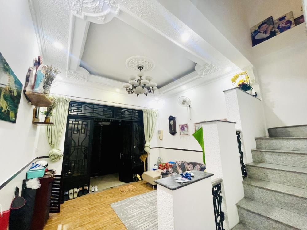 Nhà Đẹp Gò Vấp - 3PN, Nở Hậu, Full Nội Thất - 6.4 Tỷ