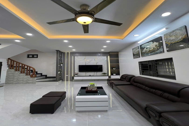 CHỦ CẦN TIỀN BÁN GẤP - TT THANH TRÌ 40m2/ 5 TẦNG NHỈNH 4,3 TỶ