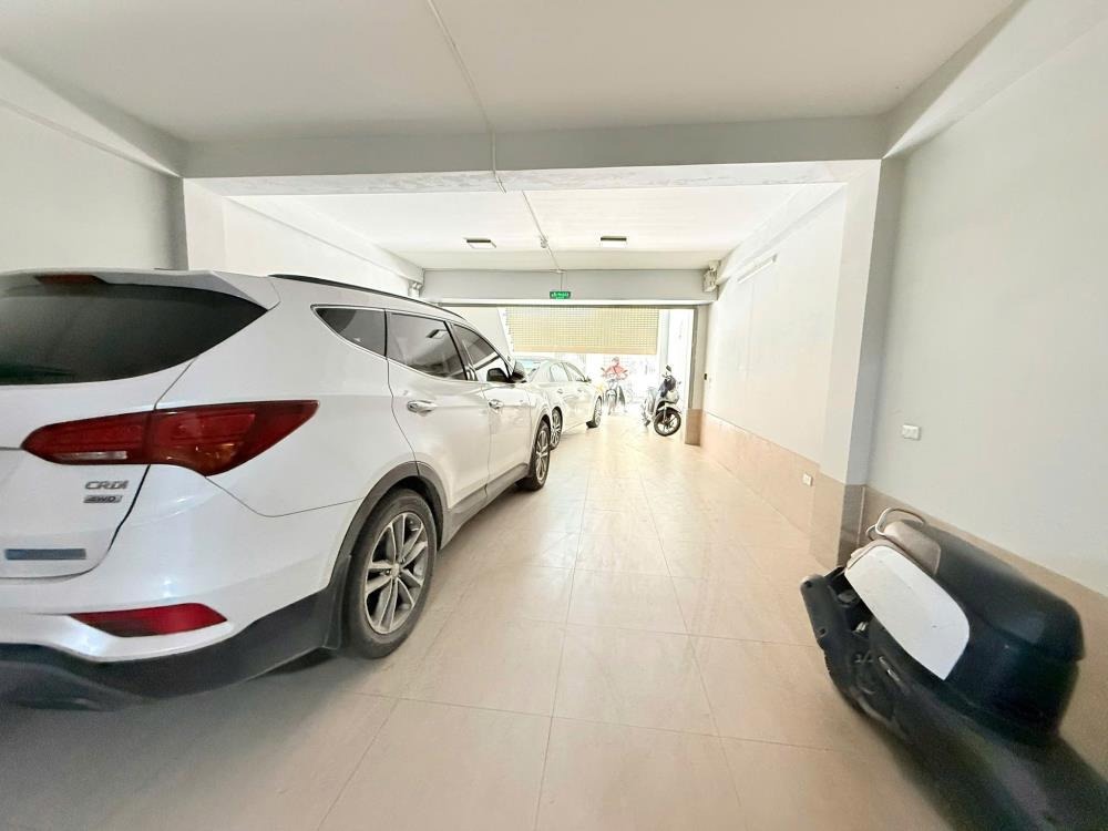 Cho Thuê/Bán Văn Phòng Cao Cấp Hoàng Văn Thái, Thanh Xuân - 100m2 x 8 Tầng, Mặt Tiền 5m