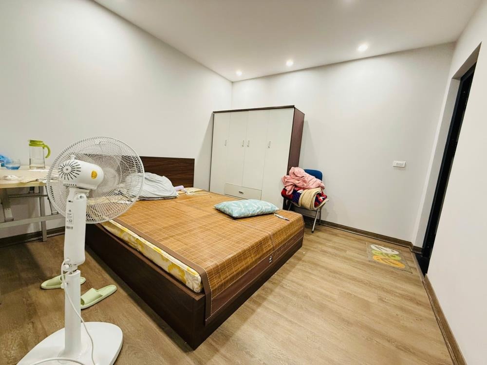 Cho Thuê/Bán Văn Phòng Cao Cấp Hoàng Văn Thái, Thanh Xuân - 100m2 x 8 Tầng, Mặt Tiền 5m