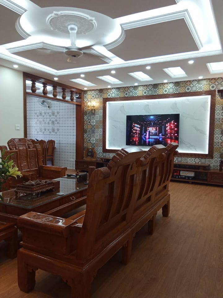 Bán Căn Hộ F4 Trung Kính 96m2 - 3PN, 2WC - Nội Thất Cao Cấp - Giá 8 Tỷ