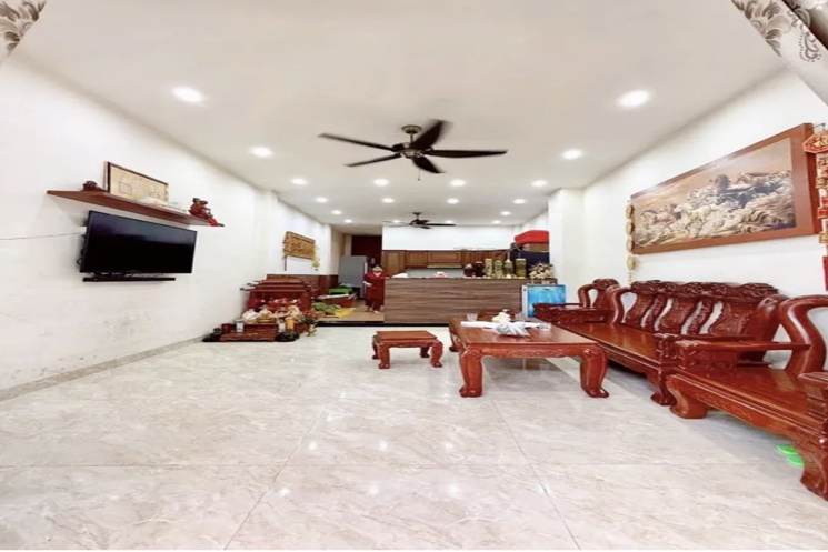 Nhà 3 tầng kiệt Hoàng Diệu . DT:50m , ngang 4n