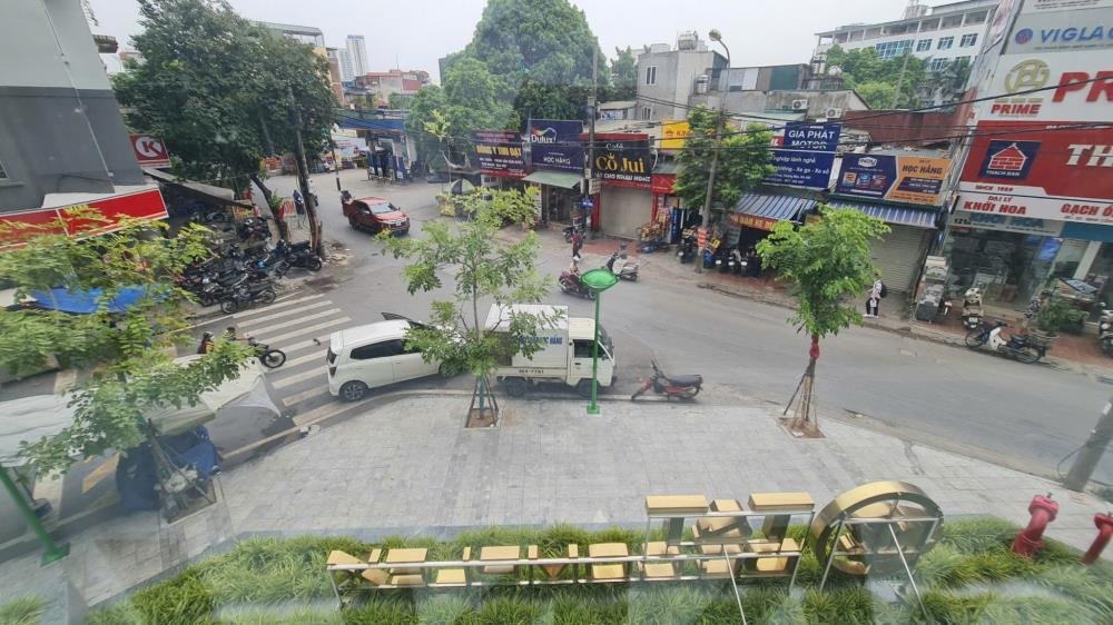 Cho Thuê Sàn Thương Mại DC Complex - Vị Trí Đắc Địa, Giá Tốt