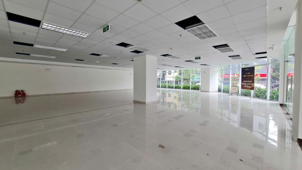 Cho Thuê Sàn Thương Mại DC Complex - Vị Trí Đắc Địa, Giá Tốt