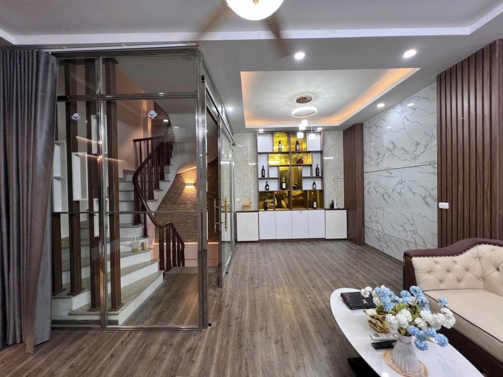Nhà Mặt Phố Thanh Xuân 6 Tầng, Gara Ô Tô - Giá 13.25 Tỷ