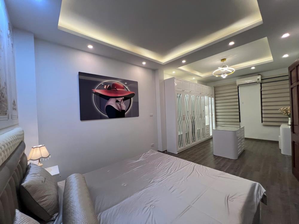 Nhà Mặt Phố Thanh Xuân 6 Tầng, Gara Ô Tô - Giá 13.25 Tỷ