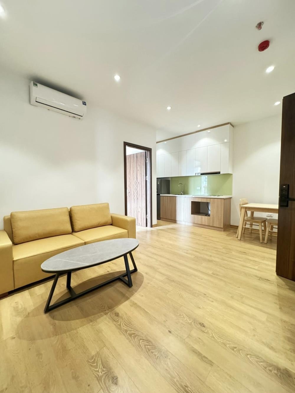 Bán Nhà Lô Góc 2 Mặt Tiền, View Hồ Tây, Tây Hồ - 41 Tỷ
