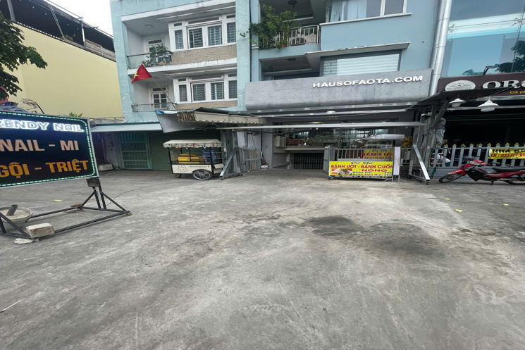 Quận 7 ! CHỐT NHANH , CHO THUÊ MB VỈA HÈ 50 m2 ( 5m x 10m ) BAO ĐẸP , ĐỐI DIỆN CC CAO CẤP HIM LAM,