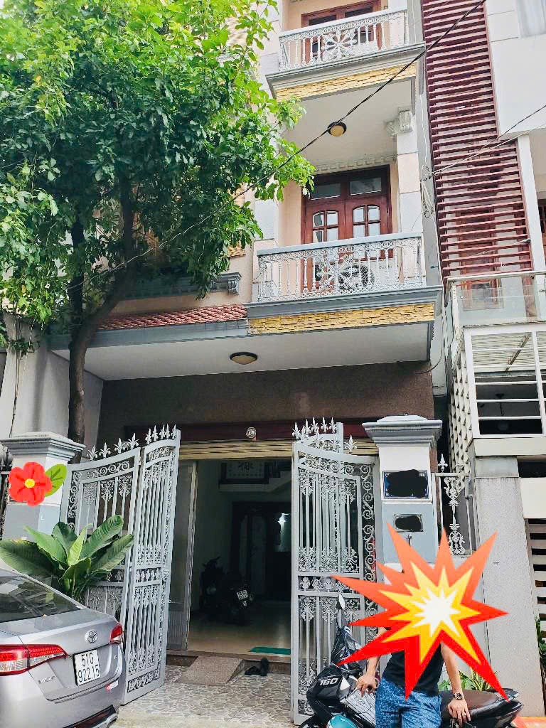 Bán nhà Tân Bình - HXH Phan Huy Ích 90m2, 4 Tầng, Giá 10.8 Tỷ
