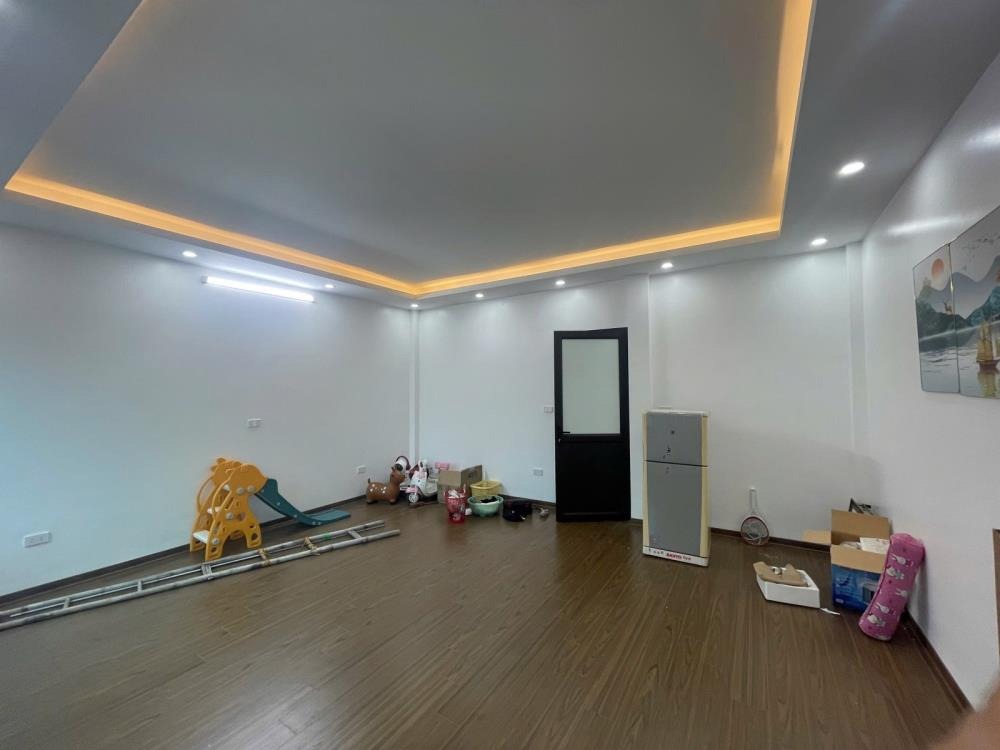 Bán Nhà Phố Kim Mã, Ba Đình: Đẹp, Dân Xây, Mặt Tiền Rộng, Sổ Đỏ Vuông Vắn