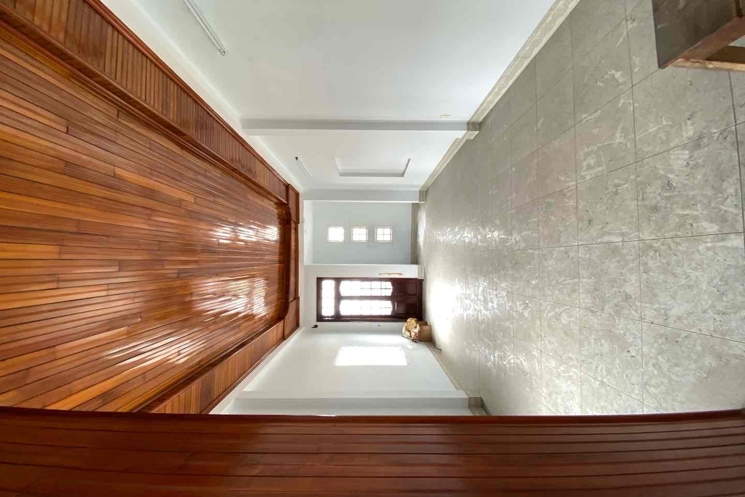 BÁN NHÀ 4 TẦNG MẶT TIỀN NGUYỄN HOÀNG – VỊ TRÍ VIP NHẤT TRUNG TÂM ĐÀ NẴNG