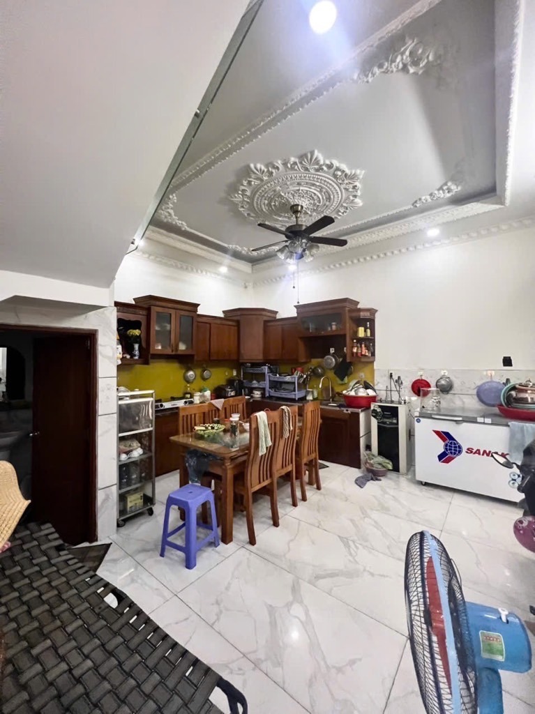 Lô Góc 2 Mặt Tiền Bình Tân - Kinh Doanh Đắt Lợi, Full Nội Thất