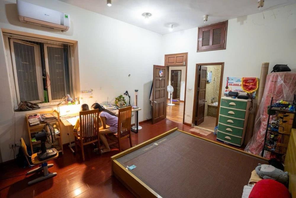 Chung Cư KĐT Mới Yên Hòa 100m² Tầng Trung, 6.9 Tỷ - View Hồ, Full Nội Thất