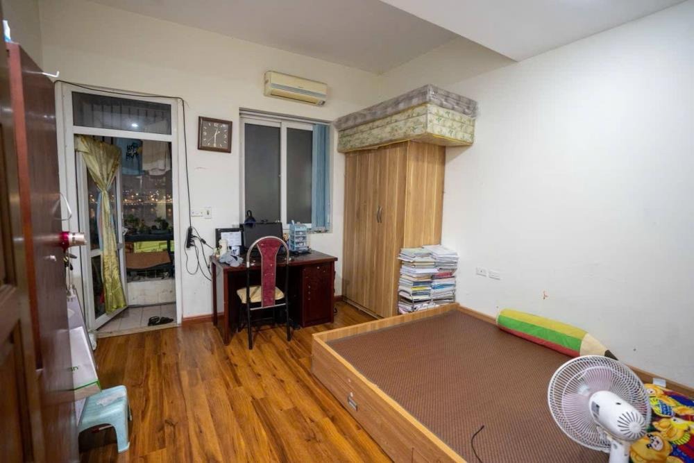 Chung Cư KĐT Mới Yên Hòa 100m² Tầng Trung, 6.9 Tỷ - View Hồ, Full Nội Thất