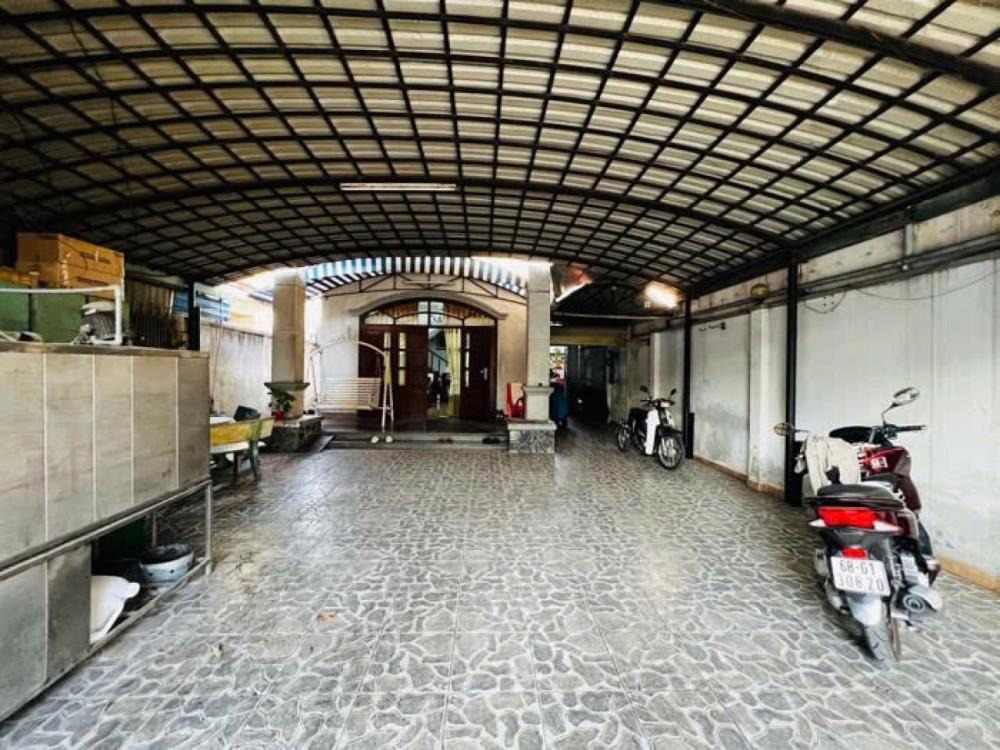💥 Giảm Sốc 1.2 Tỷ - Nhà Mặt Tiền 3 Tầng, Nở Hậu, SHR Quận Thủ Đức