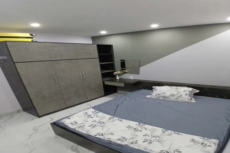 Nhà lửng đúc Lê Đình Lý . DT:60m , ngang 5m
