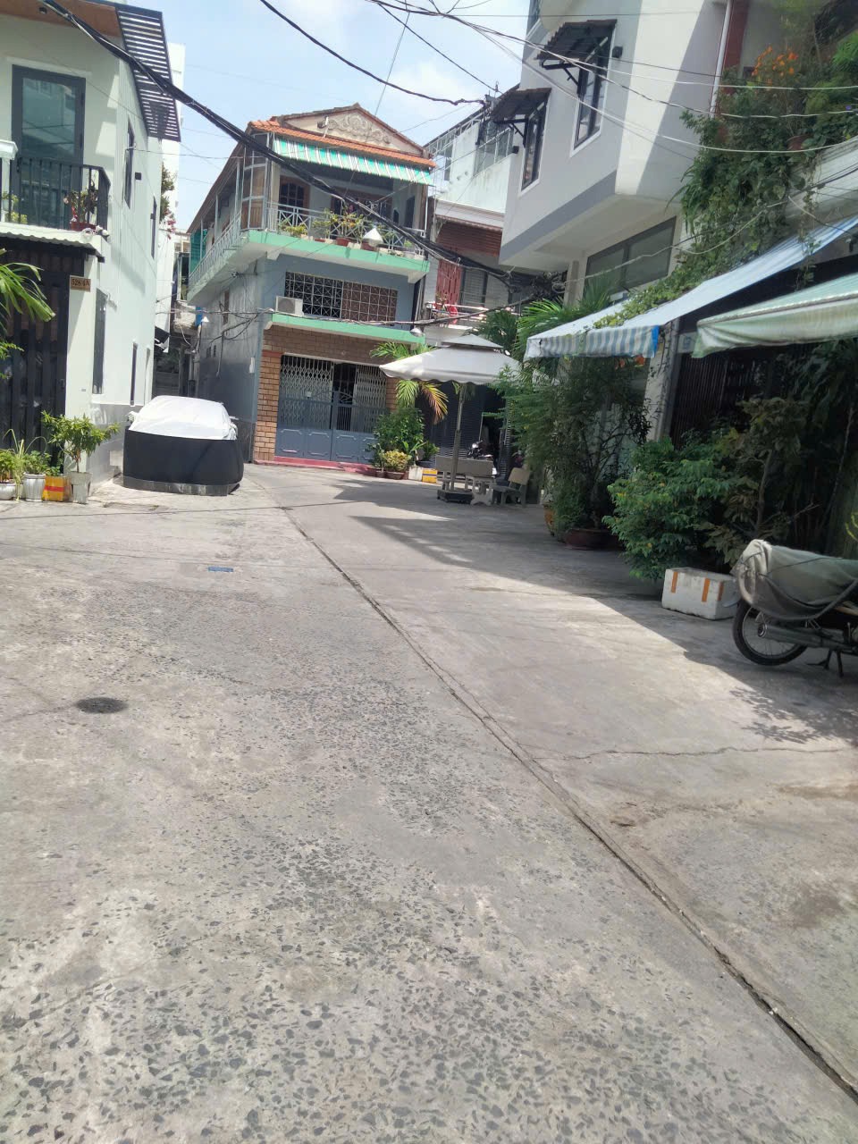 Hẻm Xe Hơi Minh Phụng, Quận 11: 4 Tầng, 4PN, 4WC, Giá Tốt