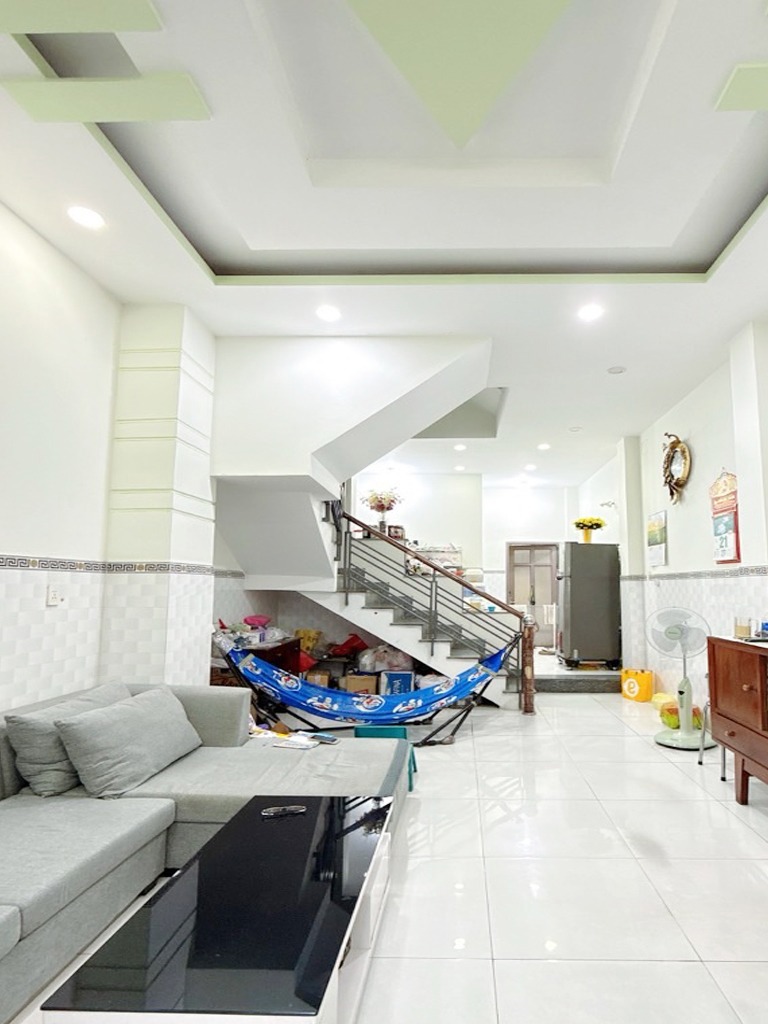 Hẻm Xe Hơi Minh Phụng, Quận 11: 4 Tầng, 4PN, 4WC, Giá Tốt