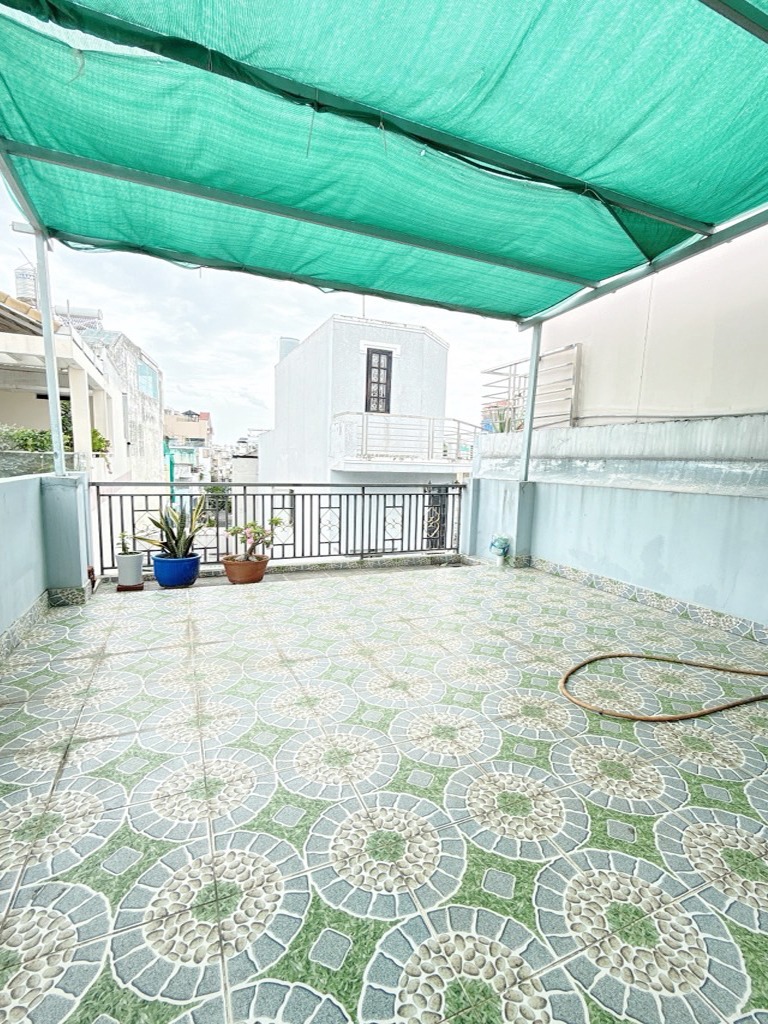 Hẻm Xe Hơi Minh Phụng, Quận 11: 4 Tầng, 4PN, 4WC, Giá Tốt
