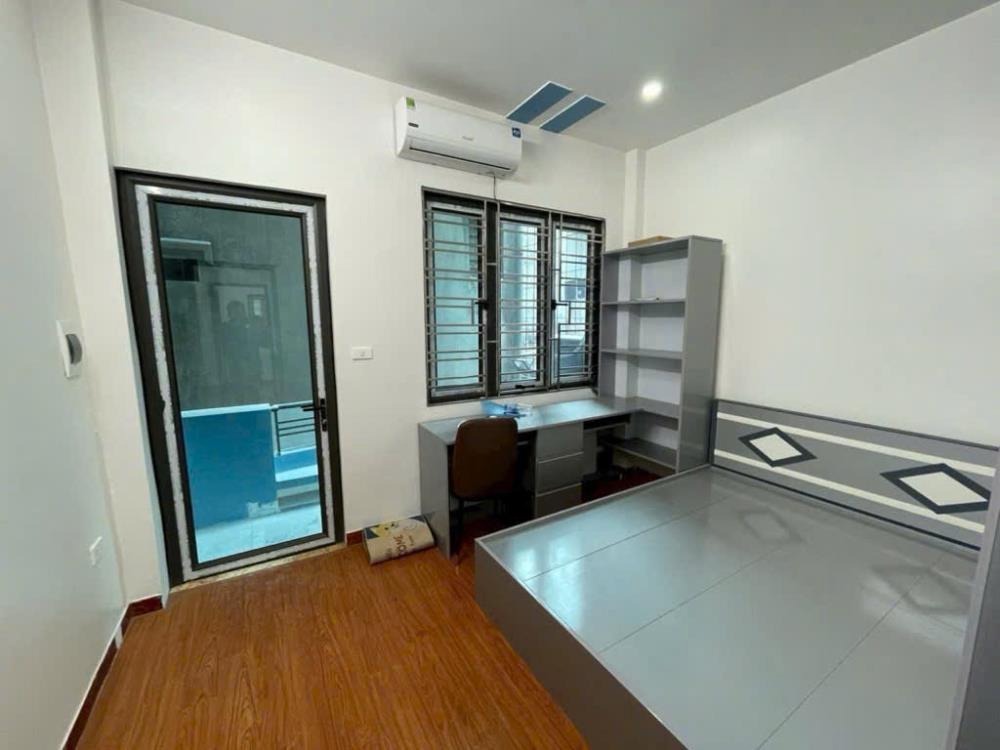 Bán nhà Đền Lừ, Hoàng Mai: 43m2, 4 Tầng, 7 tỷ - Vị trí đẹp, Sổ đỏ sẵn sàng