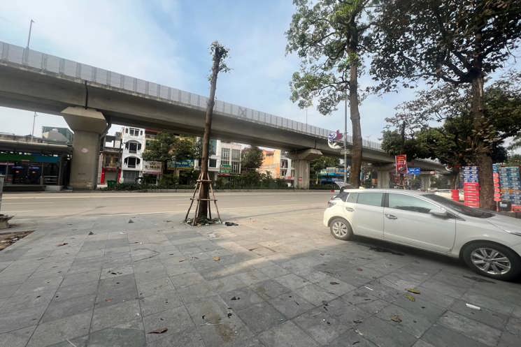 VỠ NỢ  CẦN BÁN NHÀ MẶT PHỐ QUANG TRUNG HÀ ĐÔNG - SIÊU PHẨM MẶT PHỐ - VỈA HÈ ĐÁ BÓNG - NÉT CĂNG 