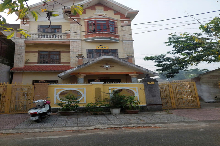 bán nhà Tiên Sơn 20.Dt 80m2, ngang 5m ,nhà 3 tầng đường 5m5 Nằm khu dân cư an ninh yên tỉnh.gần chợ