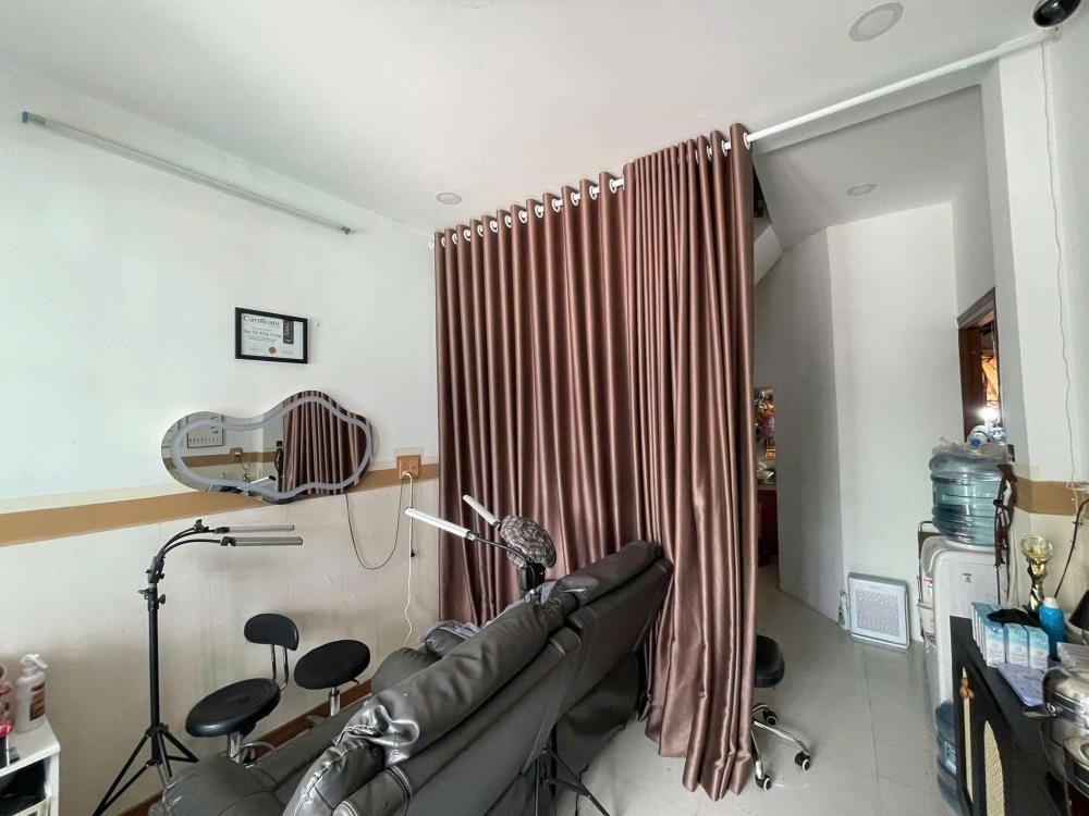 Xe Tải Đỗ Cửa Ngõ Nguyễn Xí: Biệt Thự 6PN, 172m2, Kinh Doanh Đắt Lợi